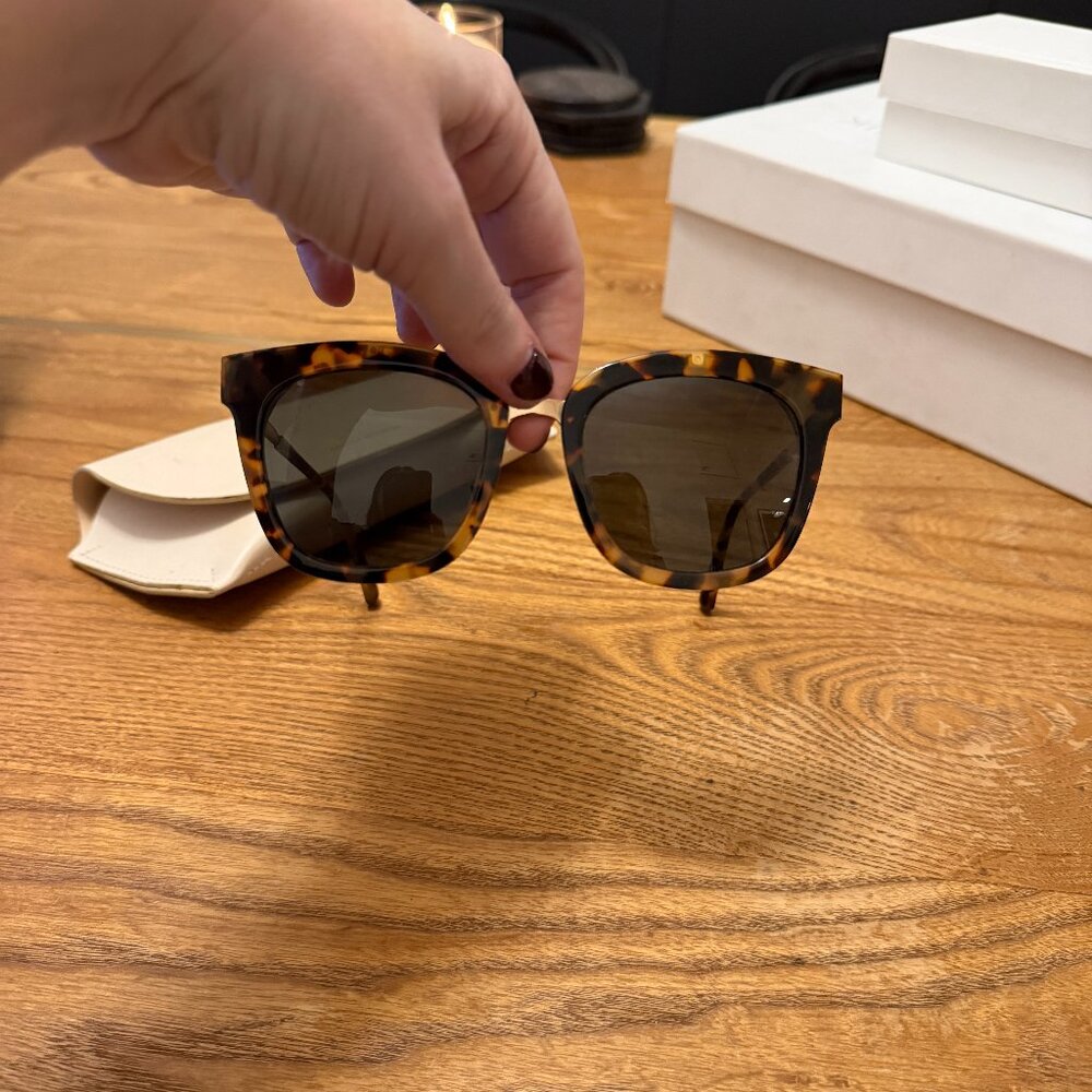 Gentle Monster Button Glasses, Tortoise, One Size - Picture 2 of 7